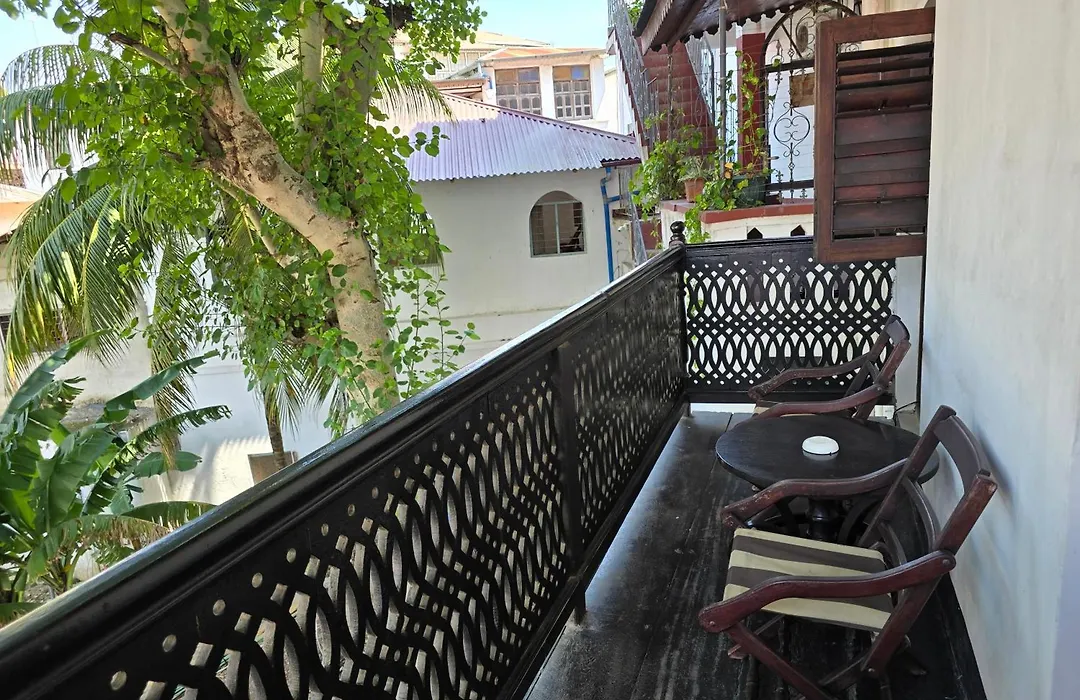 Dhow Palace Hotel-1