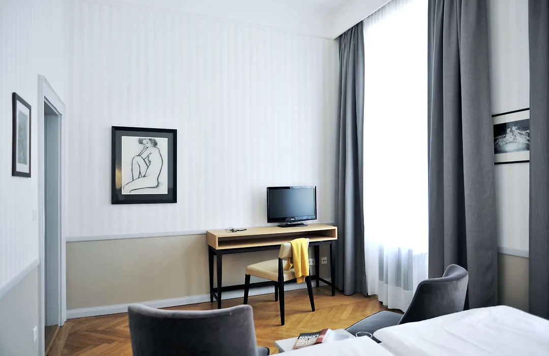 Hotel Kärntnerhof-1