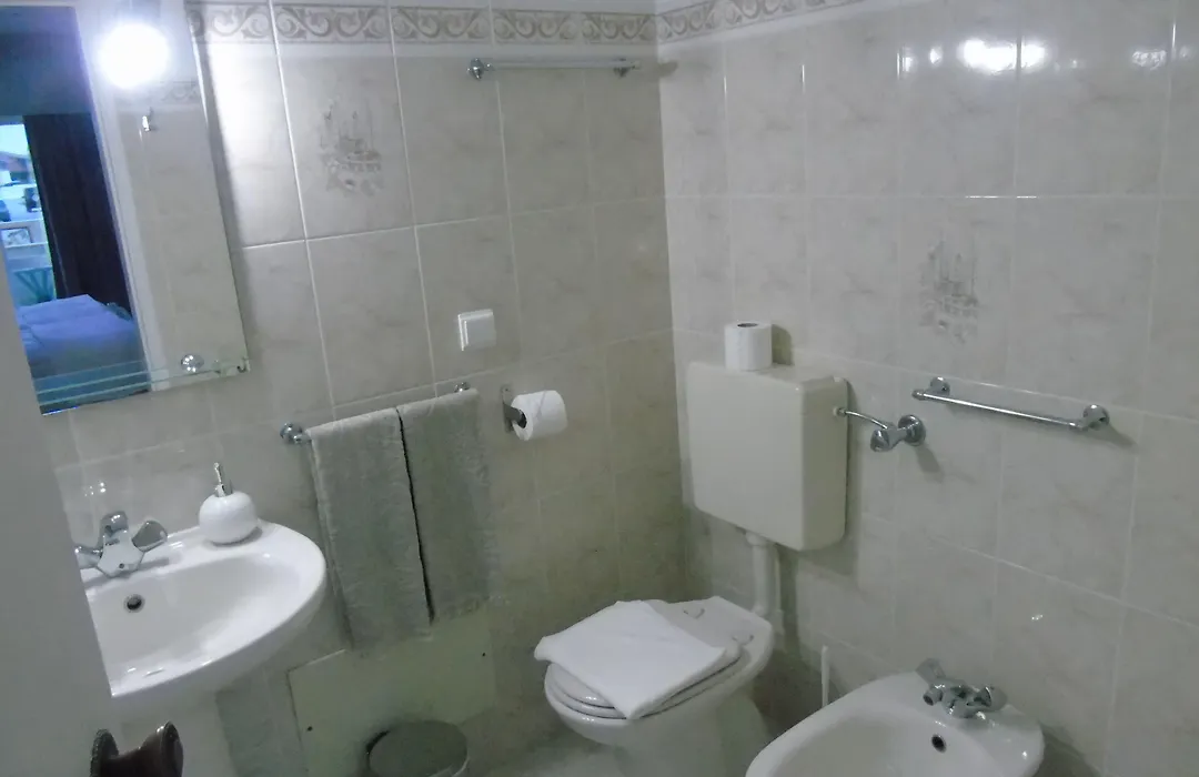 Lagos Guests B&B-1