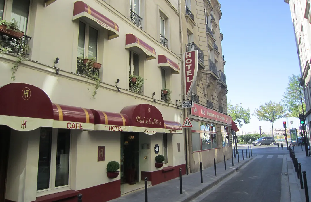 Hotel De La Felicite-1