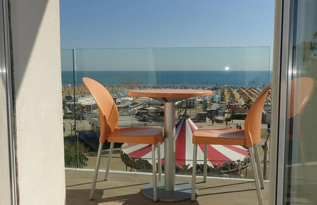 Hotel Mondial-1