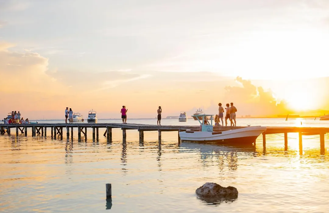 Mayan Monkey Isla Mujeres - Social Hotel (Adults Only)-1