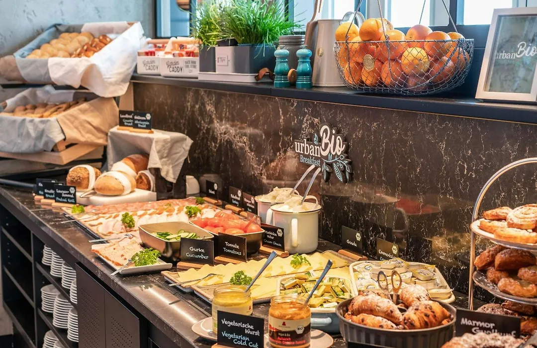 Motel One Berlin-Upper West-1