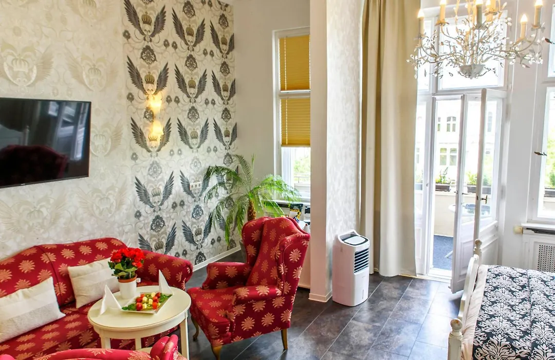 Hotel Augusta Am Kurfürstendamm-1