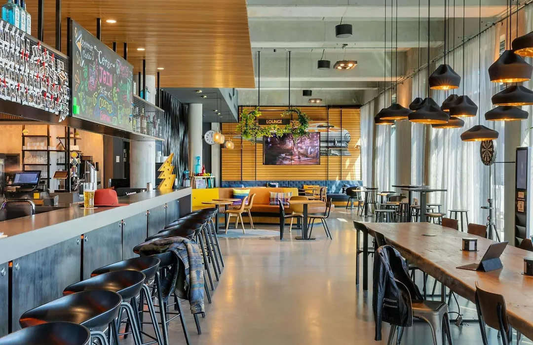 Moxy Berlin Ostbahnhof-1