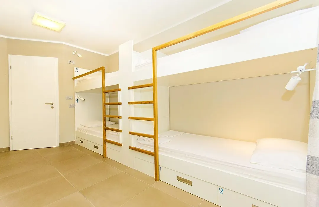 Hostel Dvor-1