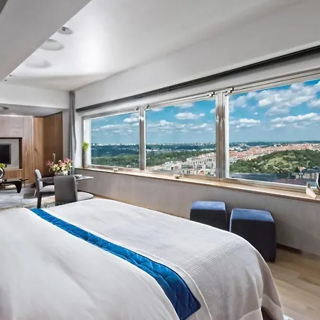 One Room Hotel-3