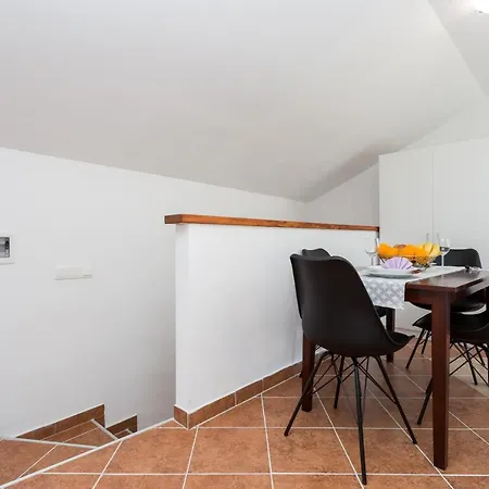 Apartmani Obala-2