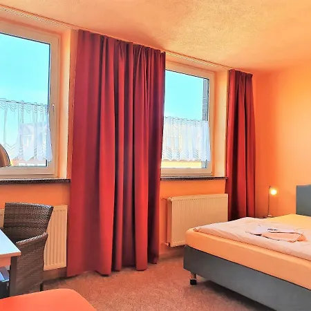 Hotel-Pension Grüne Linde-3