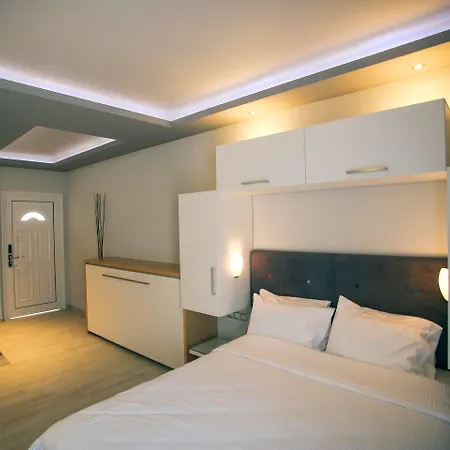 Royal Hotel And Suites-3