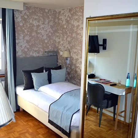 Romantik Hotel Barbarossa-2
