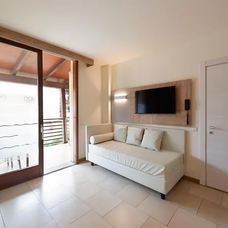 Canado Family Hotel-3