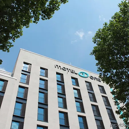 Motel One Düsseldorf Hauptbahnhof-2