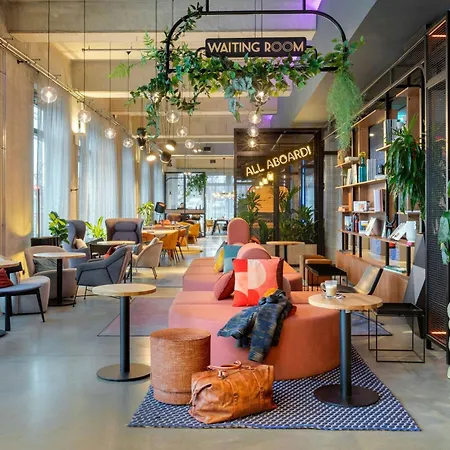 Moxy Berlin Ostbahnhof-2