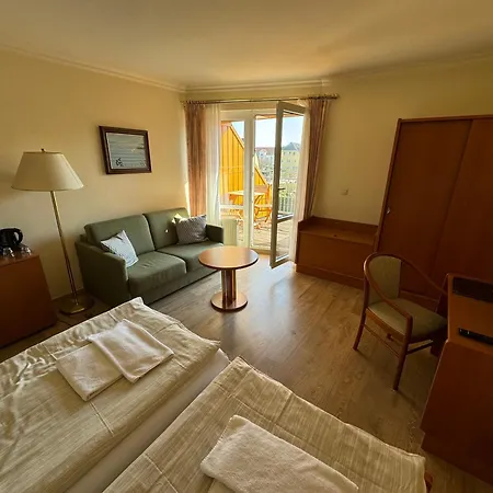 Hotel Garni Seeschlösschen-2