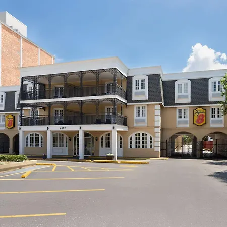 Super 8 By Wyndham New Orleans-2