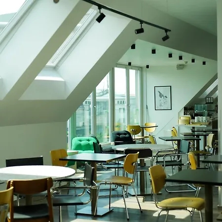 Design & Budget Hotel Wien Schoenbrunn-2