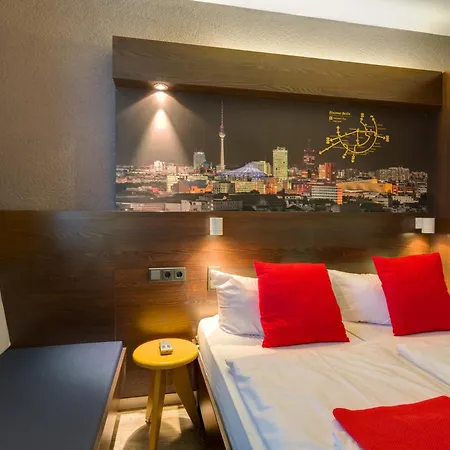 MEININGER Hotel Berlin Hauptbahnhof-3