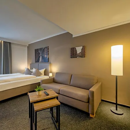 Auto-Parkhotel Hamburg St Pauli-3