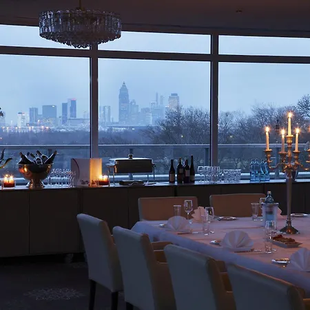 H4 Hotel Frankfurt Messe-2