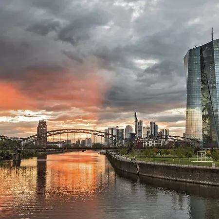 Grand Hotel Downtown - Frankfurt Central Station - Boutique Design Hotel-2