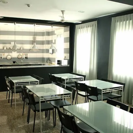 Quart Youth Hostel&Apartments-2