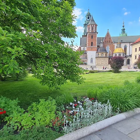Cracow Central Aparthotel-3