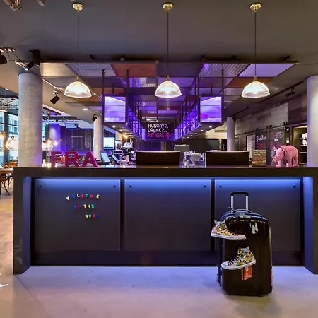 Moxy Frankfurt East-3