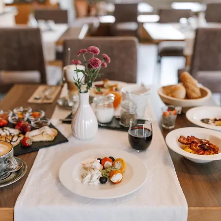 Hotel Garni Melanie-3