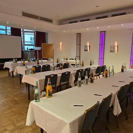 Hotel Goldene Traube-2