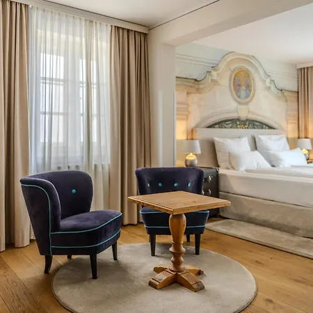 Boutiquehotel Amadeus-3