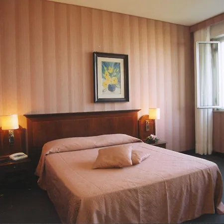 Hotel Esplanade-3