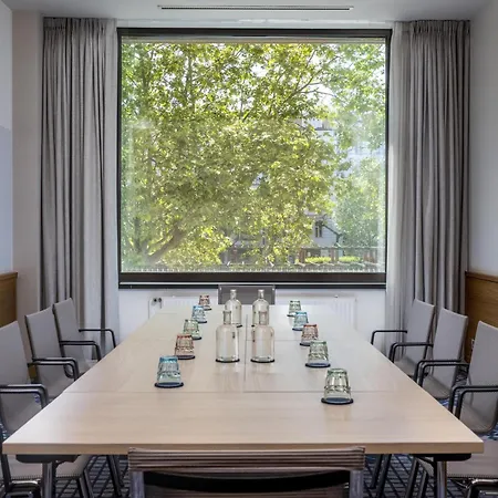 Doubletree By Hilton Berlin Ku'Damm-3