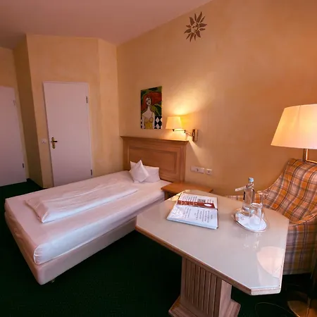 Strandhotel Sonnenburg-3