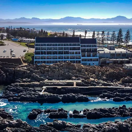 The Point Hotel & Spa-2