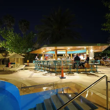 Tropical Hotel-2