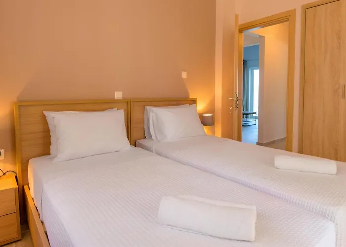 Margarita'S Seafront Luxury Apartment