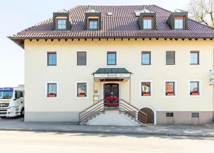 Resort: Hotel Krone Straßdorf