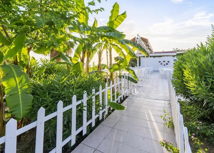 Familienhotel: Ramira Beach Hotel