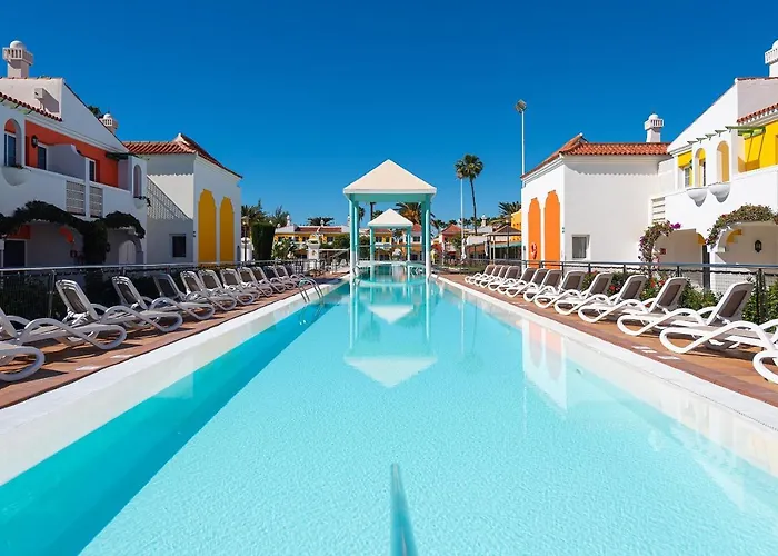 Hotel nahe College: Bungalows Cordial Green Golf