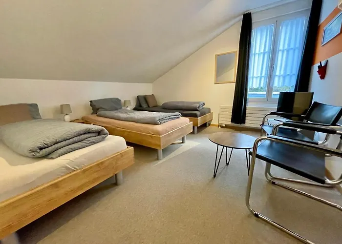 VIVA Hostel