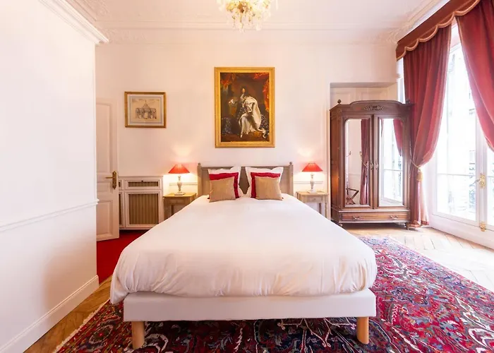 B&B: Maison De Lignieres - Guest House - Paris Quartier Champs-Elysees
