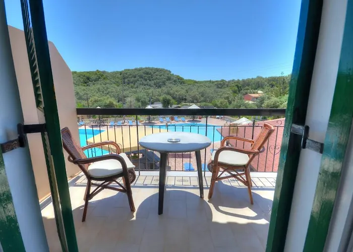 Zentrales Hotel: Mermaid Pool Studios And Bar