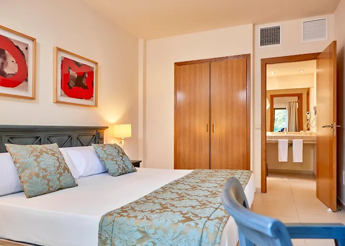 4-Sterne-Hotel: Zafiro Cala Mesquida