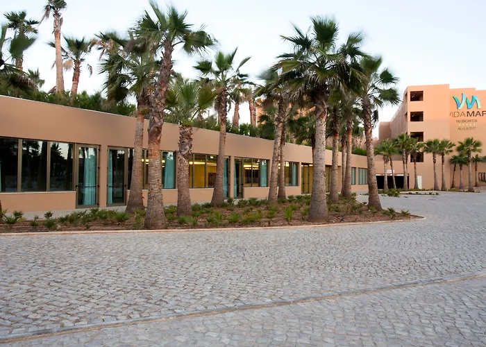 5-Sterne-Hotel: Wine & Books By The Sea, Algarve Resort