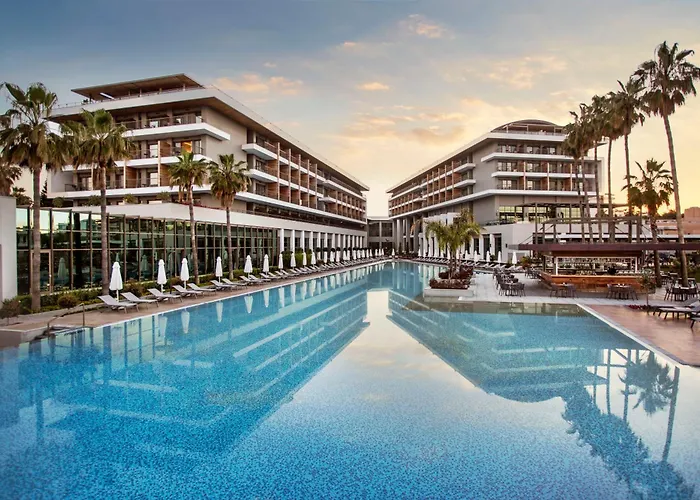 Acanthus Cennet Barut Collection