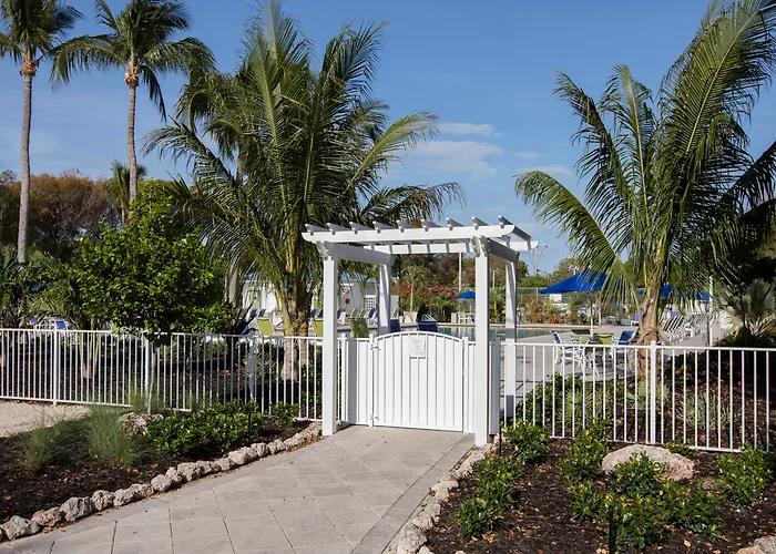 Ocean Pointe Suites At Key Largo