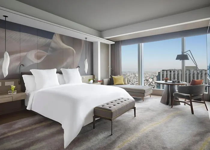 Hotel: Four Seasons Hotel Tokyo At Otemachi