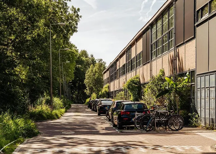 Quay - Free Parking