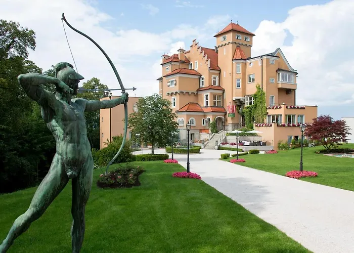 Hotel mit Pool: Hotel Schloss Mönchstein